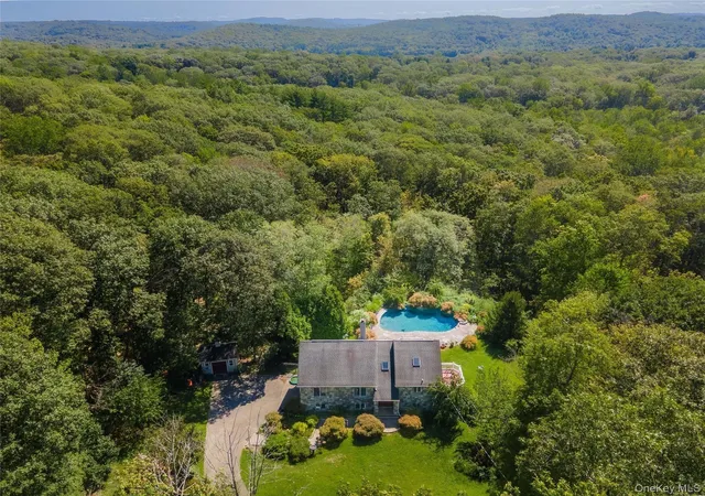 Photo 1 of Single family home for sale at 986 Cliff Ave, Yorktown, NY 10598 | MLS# 1057660 | Listing updated on 2026-10-01
