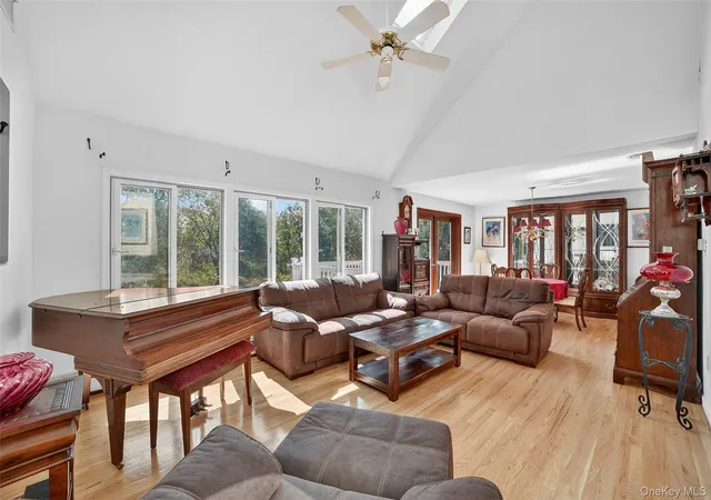 Photo 4 of Single family home for sale at 986 Cliff Ave, Yorktown, NY 10598 | MLS# 1057660 | Listing updated on 2026-10-01