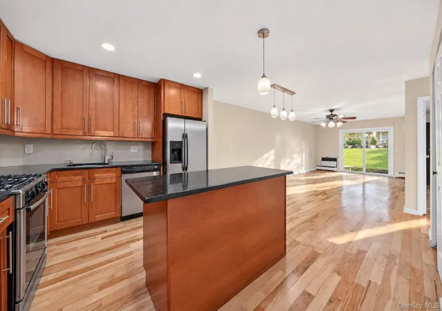 Listing Photo 4 - Condo for sale in building located at 12-32 Diane Pl, Bayside, NY 11360 - Unit #204L