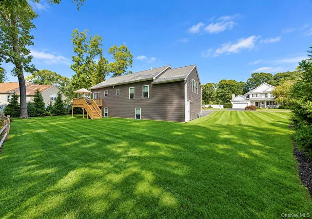 Photo 3 of Single family home for sale at 77 Maple Wood Ln, Riverhead, NY 11901 | MLS# 1057678 | Listing updated on 2026-10-01