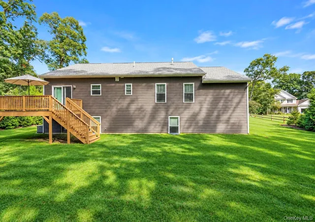 Photo 4 of Single family home for sale at 77 Maple Wood Ln, Riverhead, NY 11901 | MLS# 1057678 | Listing updated on 2026-10-01