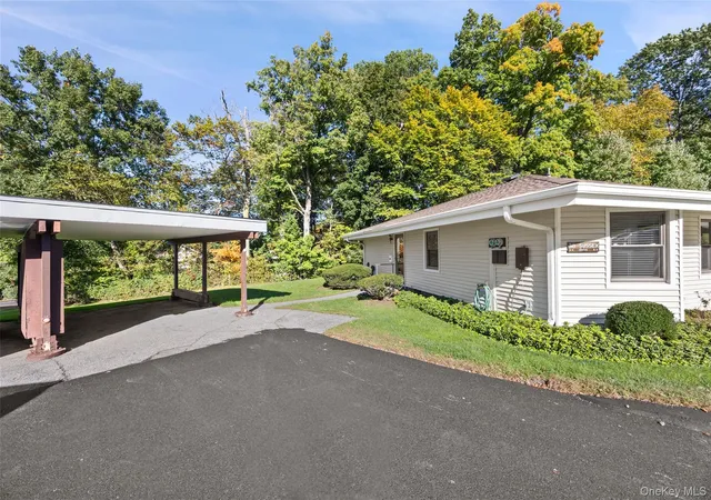 Condo for sale at 38 Sussex Dr #A, Yorktown Heights, NY 10598 | MLS# 1057688