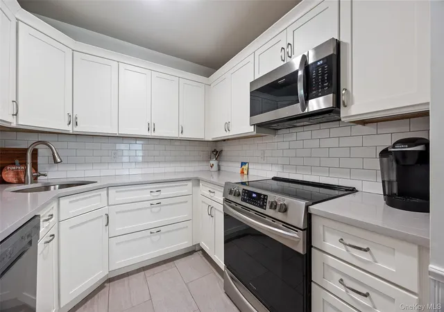Photo 3 of Condo for sale at 38 Sussex Dr #A, Yorktown Heights, NY 10598 | MLS# 1057688 | Listing updated on 2026-10-08