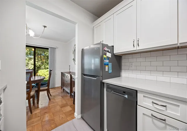 Listing Photo 4 - Condo for sale in building located at 38 Sussex Dr, Yorktown, NY 10598 - Unit #A