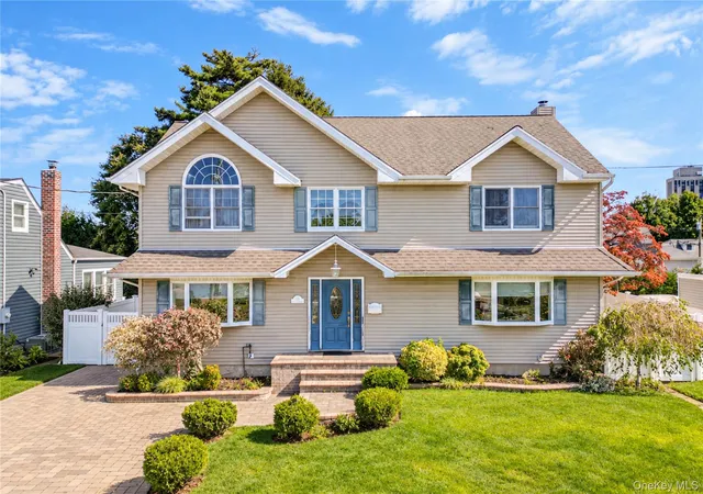 Photo 1 of Single family home for sale at 122 Dorothy Dr, Hempstead, NY 11554 | MLS# 1057694 | Listing updated on 2026-10-09