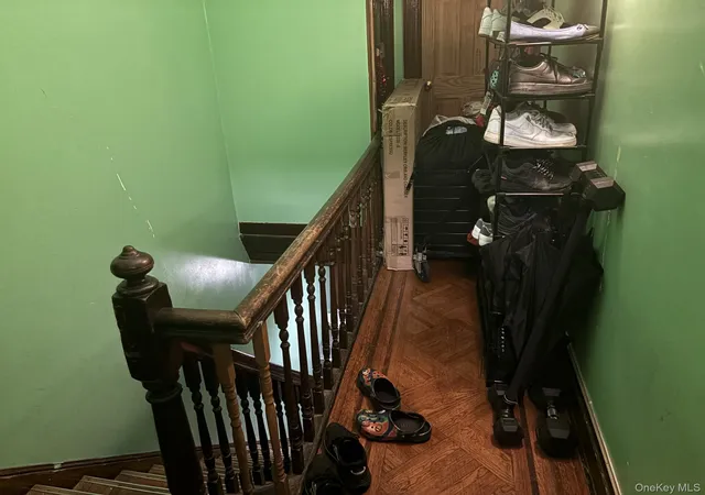Photo 3 of House for sale at 206 Logan St, New York, NY 11208 | MLS# 1057695 | Listing updated on 2026-10-01