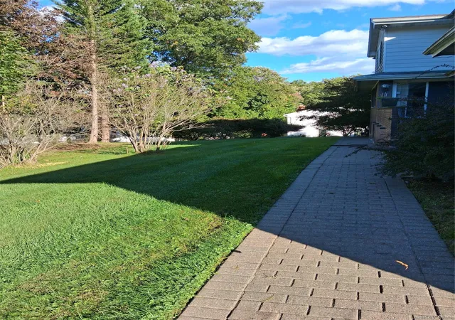 Photo 2 of Single family home for sale at 20 Ungava Dr, Clarkstown, NY 10956 | MLS# 1057700 | Listing updated on 2026-10-20