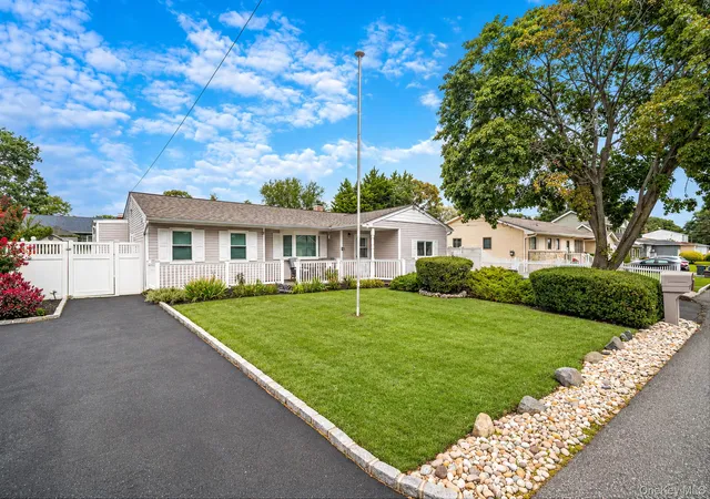 Photo 1 of Single family home for sale at 179 Ford St, Holbrook, NY 11741 | MLS# 1057708 | Listing updated on 2026-10-11