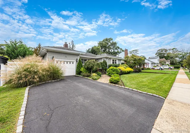 Photo 38 of Single family home for sale at 20 Argonne Pl, Oyster Bay, NY 11758 | MLS# 1057714 | Listing updated on 2026-10-04