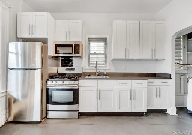 Photo 3 of Multi family home for sale at 1934 Benedict Ave, New York, NY 10462 | MLS# 1057739 | Listing updated on 2026-10-07