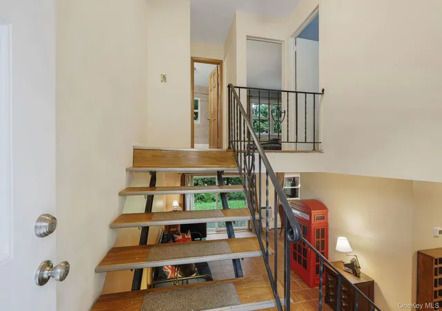 Listing Photo 4 - Condo for sale in building located at 10 Alpine Dr, Wappinger, NY 12590 - Unit #D