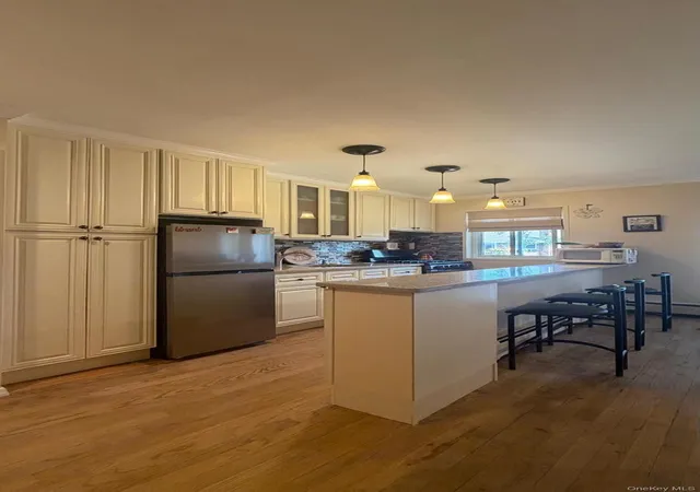 Listing Photo 4 - Condo for sale in building located at 1 Tom’s Pt Ln, Port Washington, NY 11050 - Unit #15H