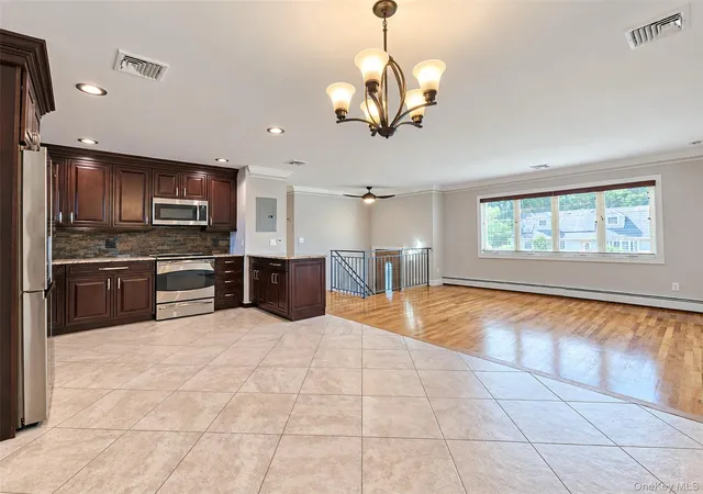 Photo 3 of Single family home for sale at 685 Carlls Path, Babylon, NY 11729 | MLS# 1057794 | Listing updated on 2026-10-08