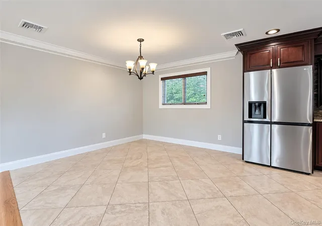 Photo 4 of Single family home for sale at 685 Carlls Path, Babylon, NY 11729 | MLS# 1057794 | Listing updated on 2026-10-08