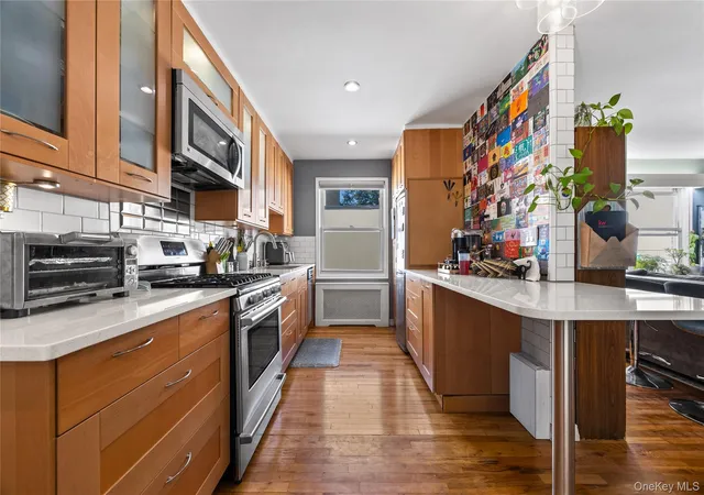 Photo 2 of House for sale at 6299 Broadway #C10, Bronx, NY 10471 | MLS# 1057795 | Listing updated on 2026-10-09