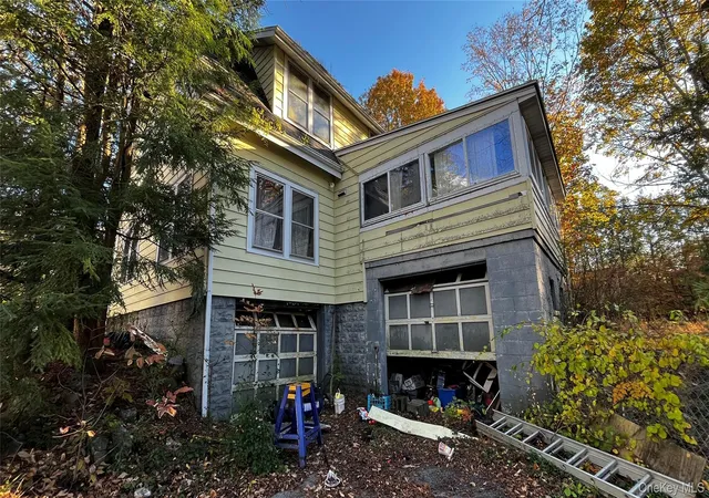 Photo 4 of Single family home for sale at 11 Ridge Rd, New Paltz, NY 12561 | MLS# 1057814 | Listing updated on 2026-10-28