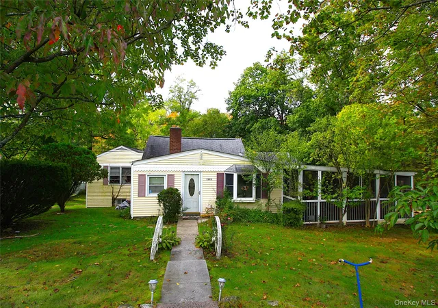 Photo 1 of Single family home for sale at 2222 Crompond Rd, Yorktown, NY 10598 | MLS# 1057834 | Listing updated on 2026-10-06