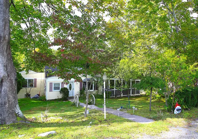 Photo 2 of Single family home for sale at 2222 Crompond Rd, Yorktown, NY 10598 | MLS# 1057834 | Listing updated on 2026-10-06
