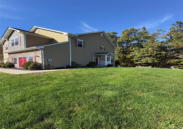 Listing Photo 2 - Condo for sale in building located at 202 Iron Forge Ln, New Windsor, NY 12553