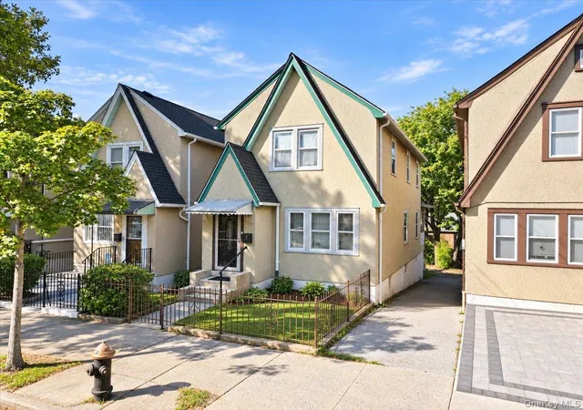 Photo 1 of Single family home for sale at 2727 Morgan Ave, New York, NY 10469 | MLS# 1057871 | Listing updated on 2026-10-06