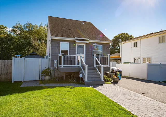 Photo 1 of Single family home for sale at 14 Donna Ln, Brookhaven, NY 11779 | MLS# 1057876 | Listing updated on 2026-10-07