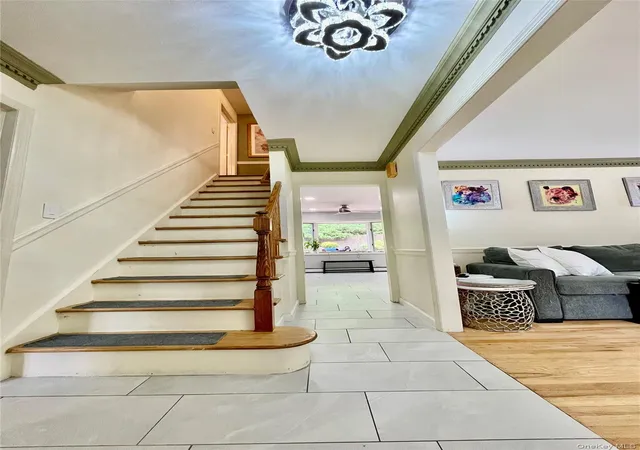 Photo 1 of Single family home for sale at 21 Noyes Ln, Halesite, NY 11743 | MLS# 1057891 | Listing updated on 2026-10-03