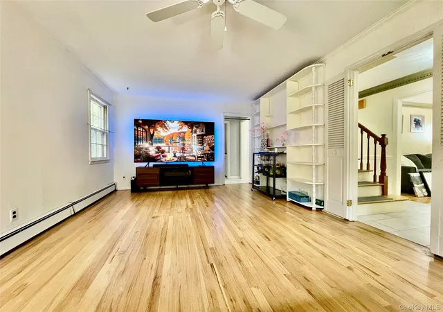 Photo 4 of Single family home for sale at 21 Noyes Ln, Halesite, NY 11743 | MLS# 1057891 | Listing updated on 2026-10-03