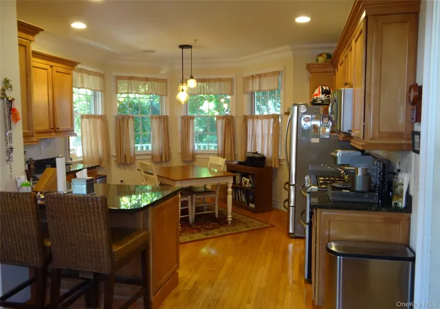 Photo 4 of Condo for sale at 33 Blair Rd, Brookhaven, NY 11733 | MLS# 1057931 | Listing updated on 2026-10-06
