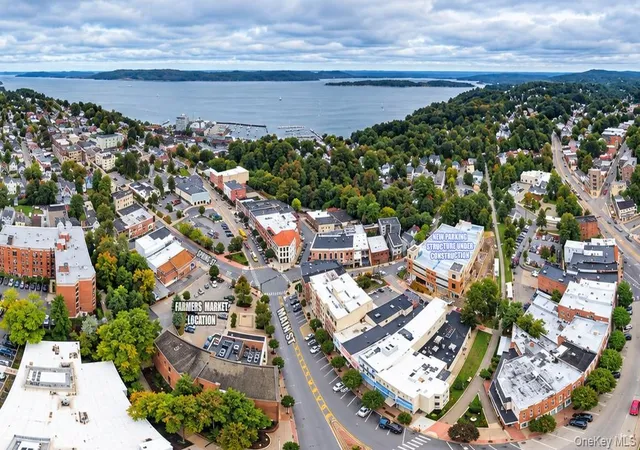 Photo 4 of Condo for sale at 135 Main St #302, Ossining, NY 10562 | MLS# 1057950 | Listing updated on 2026-10-07
