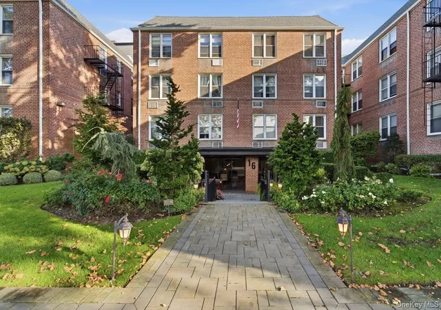 Photo 1 of Condo for sale at 16 Main St #2Y, Hempstead, NY 11518 | MLS# 1057973 | Listing updated on 2026-10-07