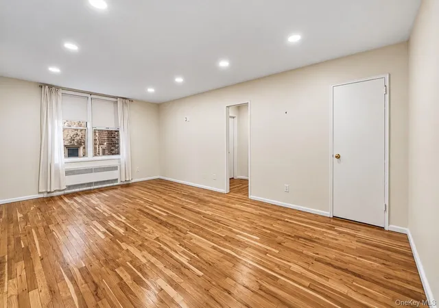 Photo 3 of Condo for sale at 16 Main St #2Y, Hempstead, NY 11518 | MLS# 1057973 | Listing updated on 2026-10-07