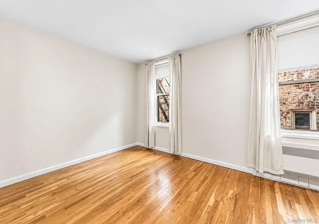 Photo 4 of House for sale at 16 Main St #2Y, Hempstead, NY 11518 | MLS# 1057973 | Listing updated on 2026-10-10