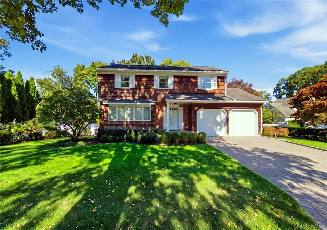 Photo 1 of Single family home for sale at 38 Nevinwood Pl, Huntington Station, NY 11746 | MLS# 1057987 | Listing updated on 2026-10-08
