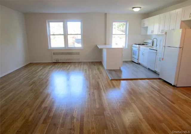 Listing Photo 4 - Condo for sale in building located at 585 Mclean Ave, Yonkers, NY 10701 - Unit #2A