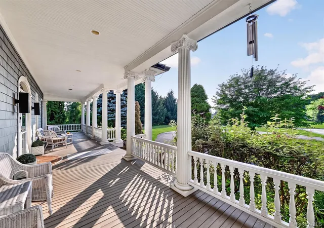 Photo 4 of Single family home for sale at 10 Knollcroft Ter, Warwick (town), NY 10990 | MLS# 1058027 | Listing updated on 2026-10-03