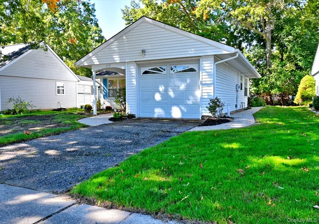 Condo for sale at 177 Canterbury Dr, Ridge, NY 11961 | MLS# 1058085