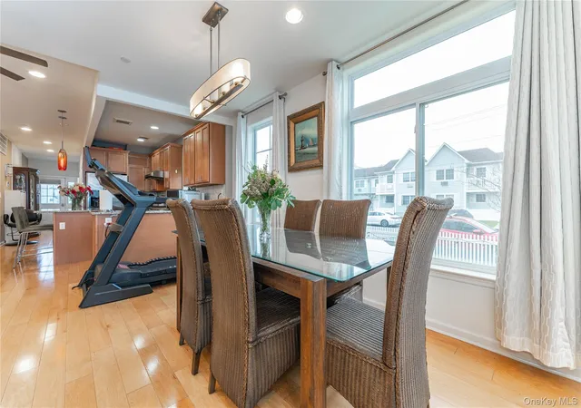 Photo 4 of House for sale at 140 Compass Pl, New York, NY 11692 | MLS# 1058087 | Listing updated on 2026-10-10