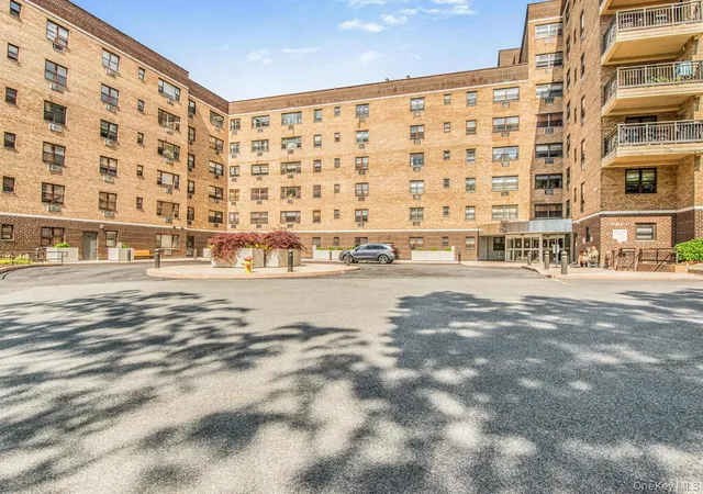 House for sale at 505 Central Ave #305, White Plains, NY 10606 | MLS# 1058097 | Listing updated on 2026-10-16