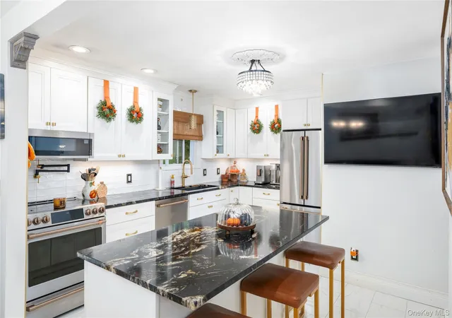 Photo 2 of Single family home for sale at 75 Chestnut Ridge Rd, Mahopac, NY 10541 | MLS# 1058105 | Listing updated on 2026-10-09