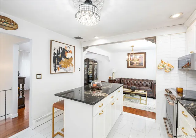 Photo 4 of Single family home for sale at 75 Chestnut Ridge Rd, Mahopac, NY 10541 | MLS# 1058105 | Listing updated on 2026-10-09