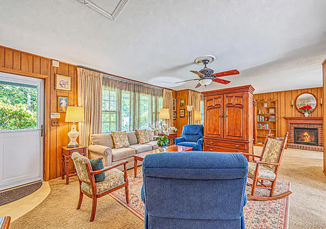 Photo 3 of Single family home for sale at 306 Jamaica Ave, Brookhaven, NY 11763 | MLS# 1058119 | Listing updated on 2026-10-07