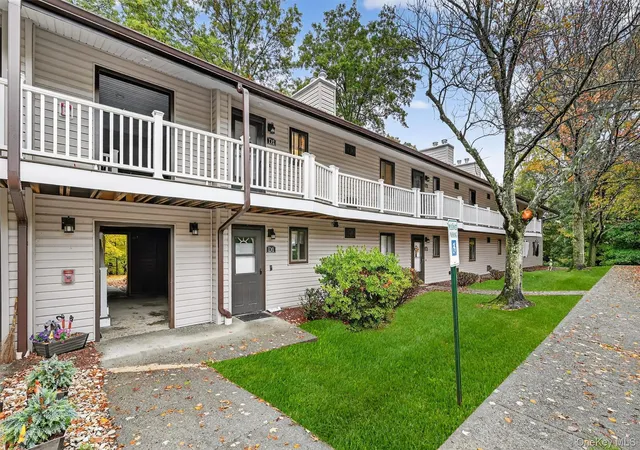 Listing Photo 1 - Condo for sale in building located at 41 Berwynn Rd, Monroe, NY 10926 - Unit #2D