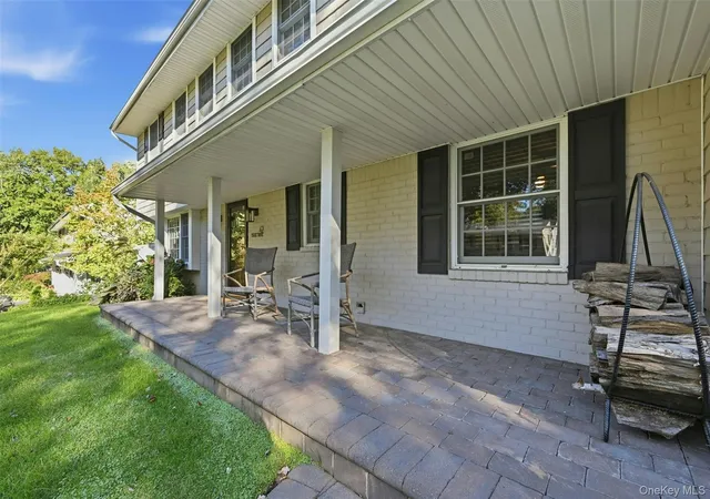 Photo 3 of Single family home for sale at 42 Marie Dr, Huntington, NY 11743 | MLS# 1058133 | Listing updated on 2026-10-08