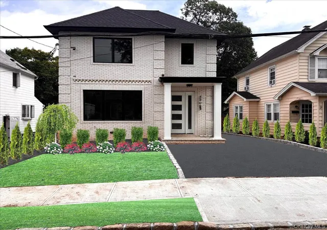 Photo 1 of Single family home for sale at 7 Floyd, North Hempstead, NY 11024 | MLS# 1058139 | Listing updated on 2026-10-06