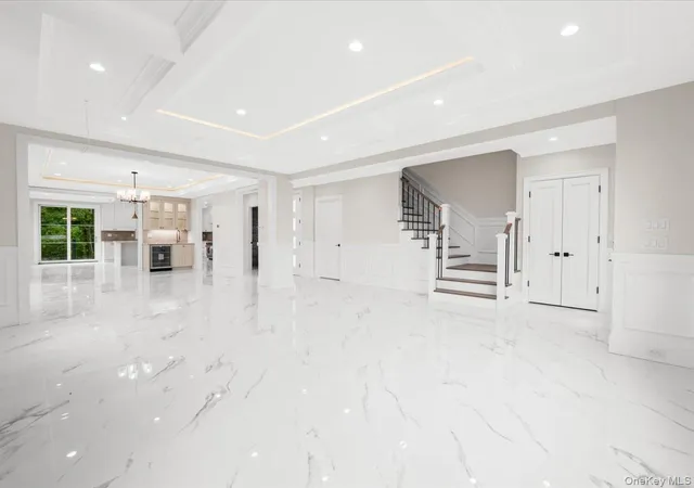 Photo 3 of Single family home for sale at 7 Floyd, North Hempstead, NY 11024 | MLS# 1058139 | Listing updated on 2026-10-06