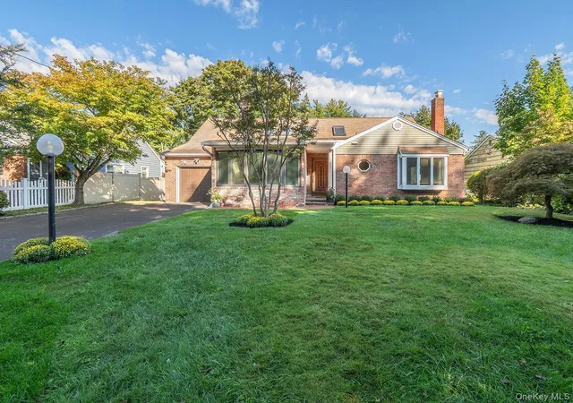 Photo 1 of Single family home for sale at 24 Downing Ave, Oyster Bay, NY 11579 | MLS# 1058156 | Listing updated on 2026-10-08