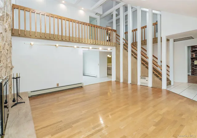 Photo 4 of Single family home for sale at 24 Downing Ave, Oyster Bay, NY 11579 | MLS# 1058156 | Listing updated on 2026-10-06