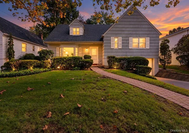 Photo 1 of Single family home for sale at 568 Donald Ln, Hempstead, NY 11598 | MLS# 1058163 | Listing updated on 2026-10-04