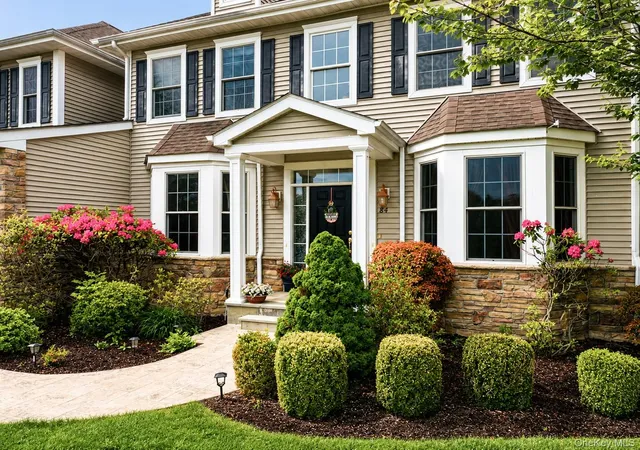 Photo 4 of Single family home for sale at 84 Mansion Ridge Blvd, Monroe, NY 10950 | MLS# 1058174 | Listing updated on 2026-10-06
