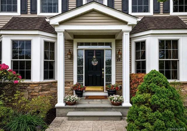 Photo 2 of Single family home for sale at 84 Mansion Ridge Blvd, Monroe, NY 10950 | MLS# 1058174 | Listing updated on 2026-10-06